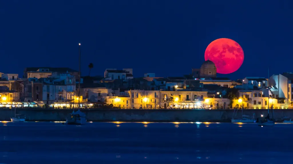 Alba di Luna Rossa